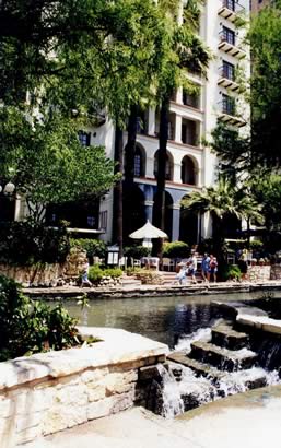 San Antonio Home Auctions Rev up, but Prices Are Holding Up